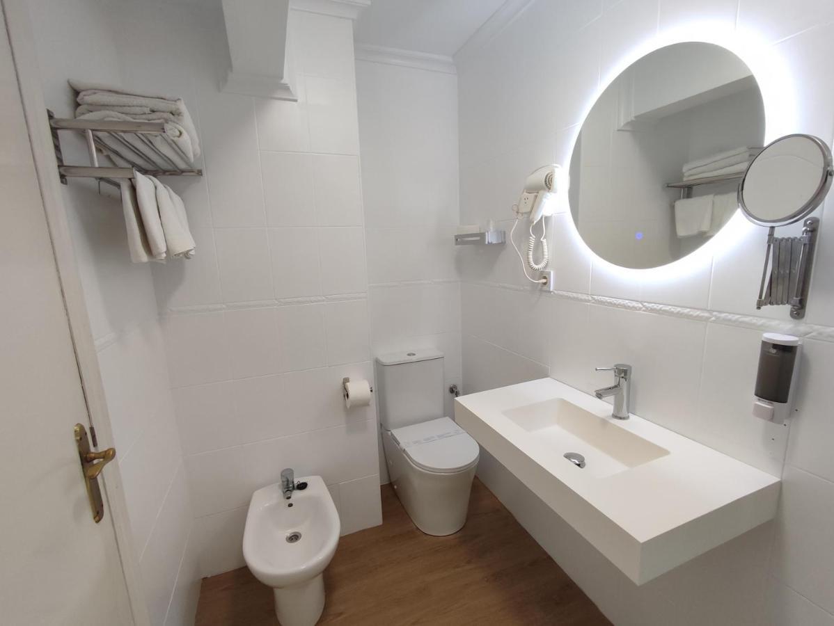 Hostal Lucy Santander Zewnętrze zdjęcie