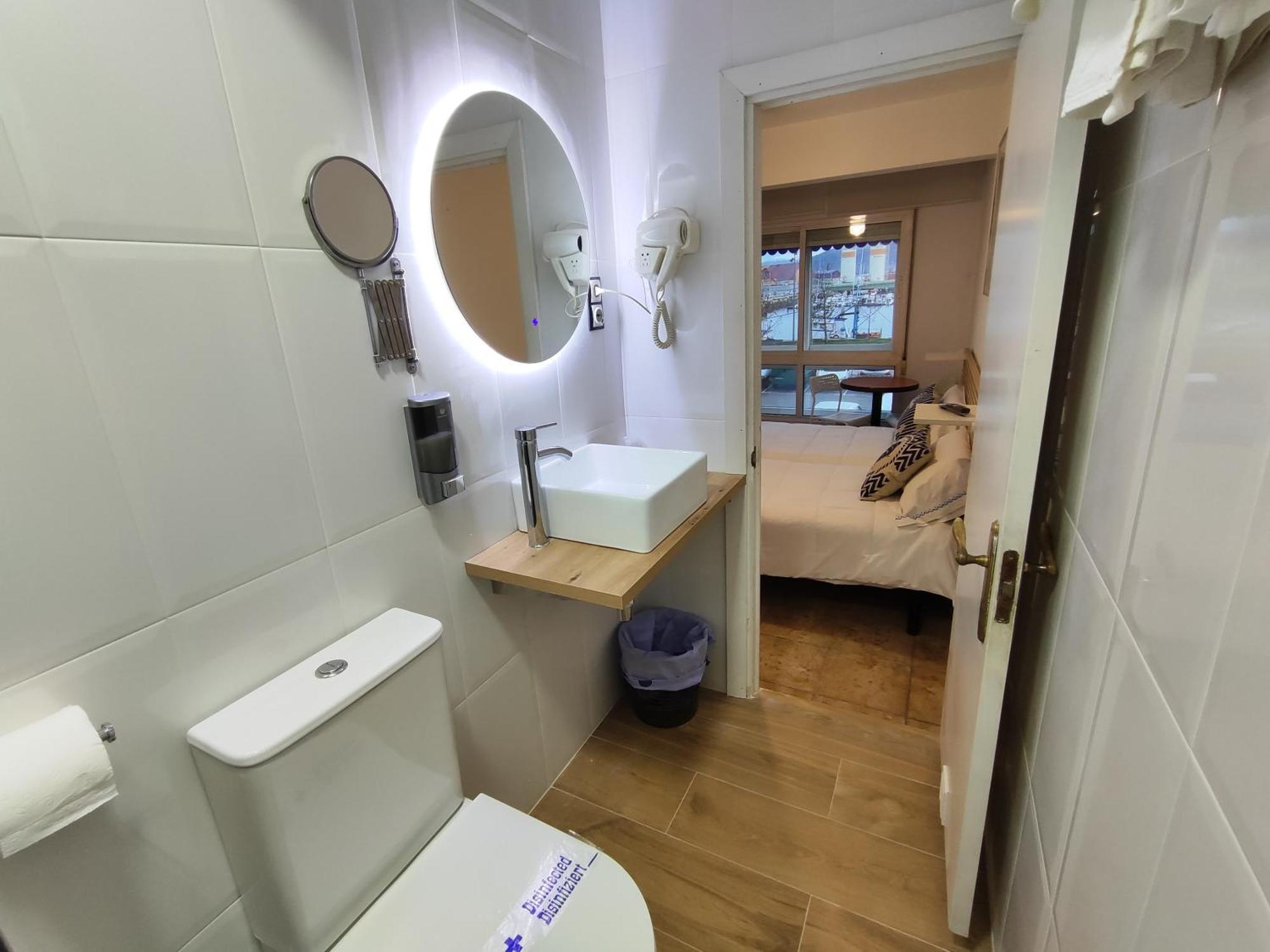 Hostal Lucy Santander Zewnętrze zdjęcie