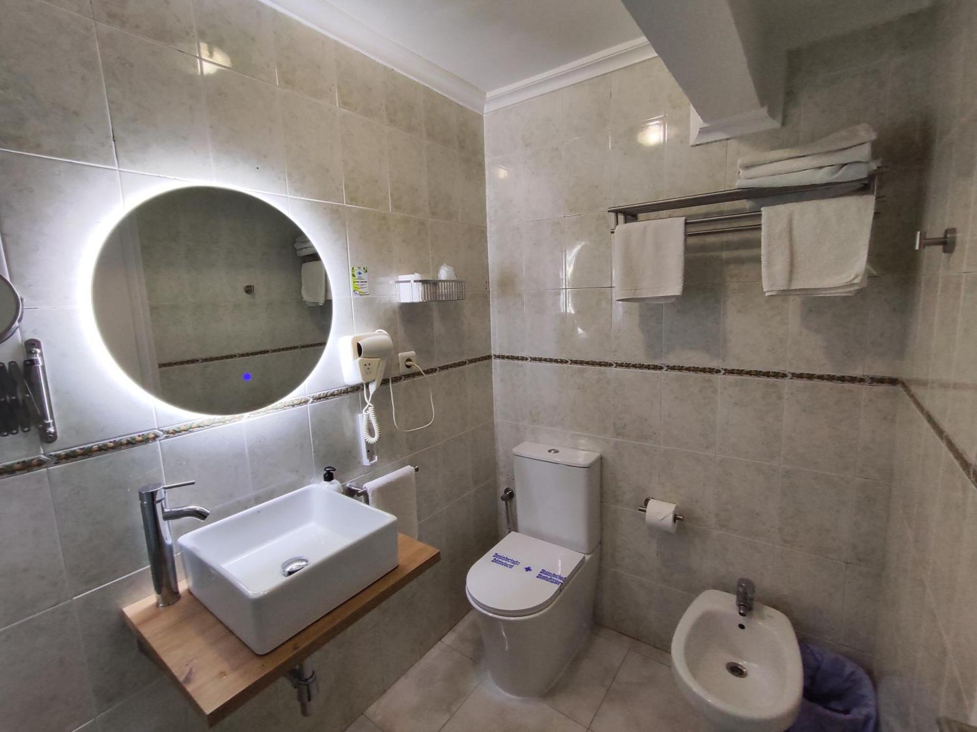 Hostal Lucy Santander Zewnętrze zdjęcie